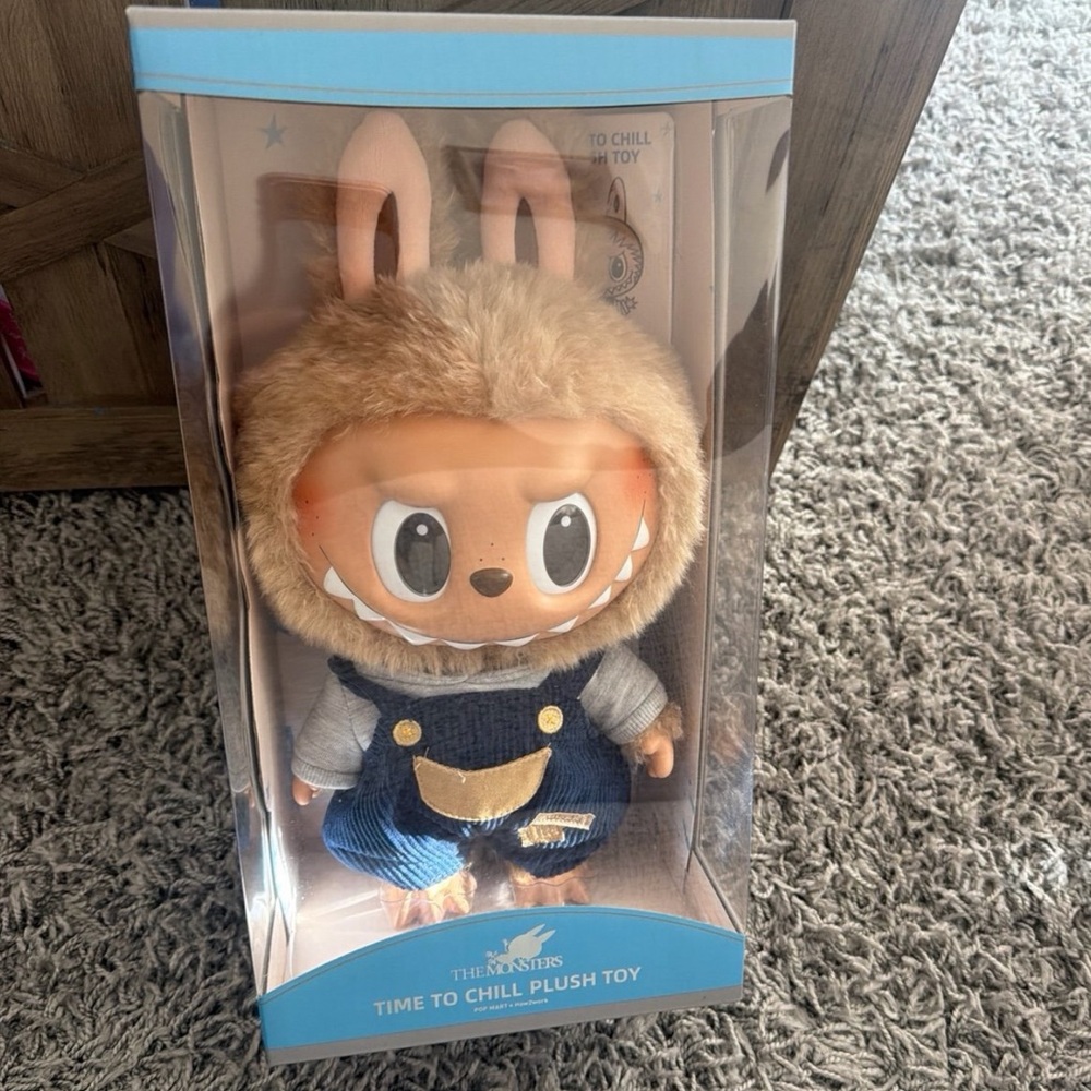 LABUBU Time to chill-Vinyl Plush Doll - Picture 5 of 7